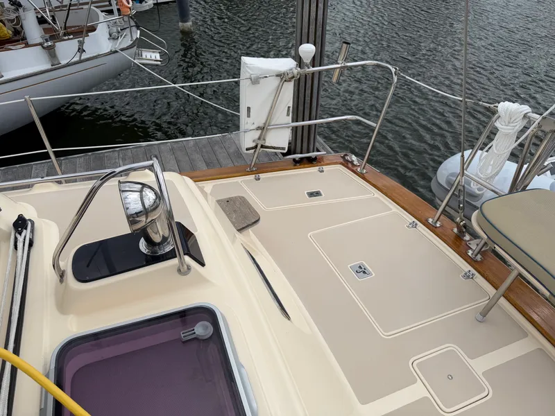 Slide: The Image of Island Packet 445 2005 - 115