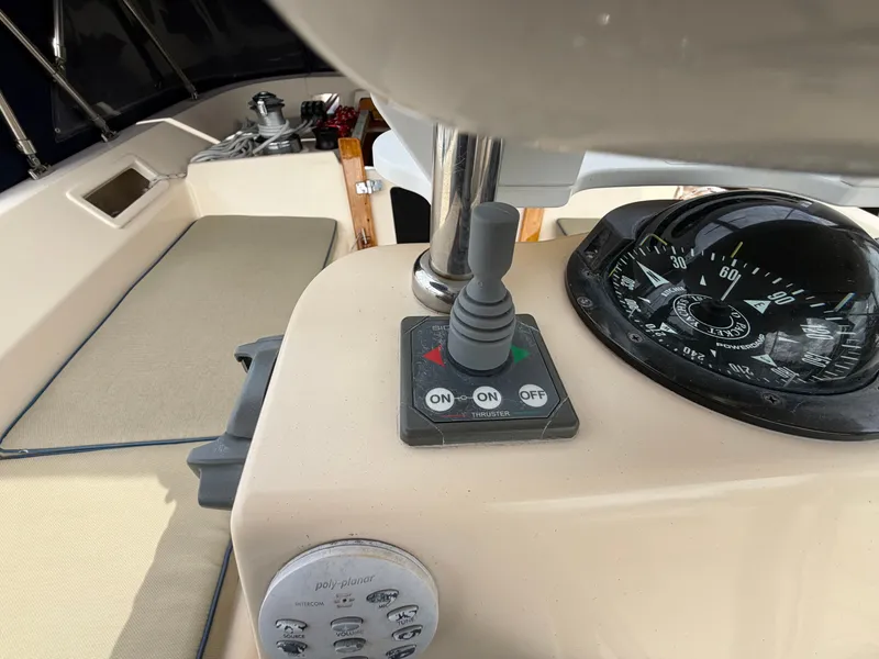 Slide: The Image of Island Packet 445 2005 - 125