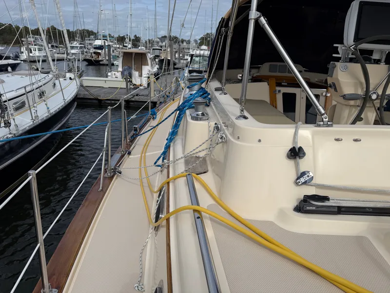 Slide: The Image of Island Packet 445 2005 - 134