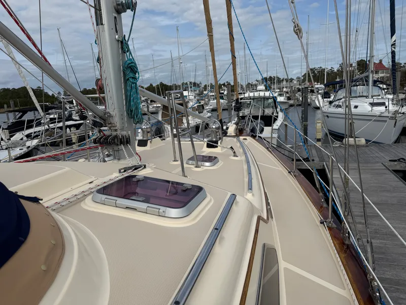 Slide: The Image of Island Packet 445 2005 - 135