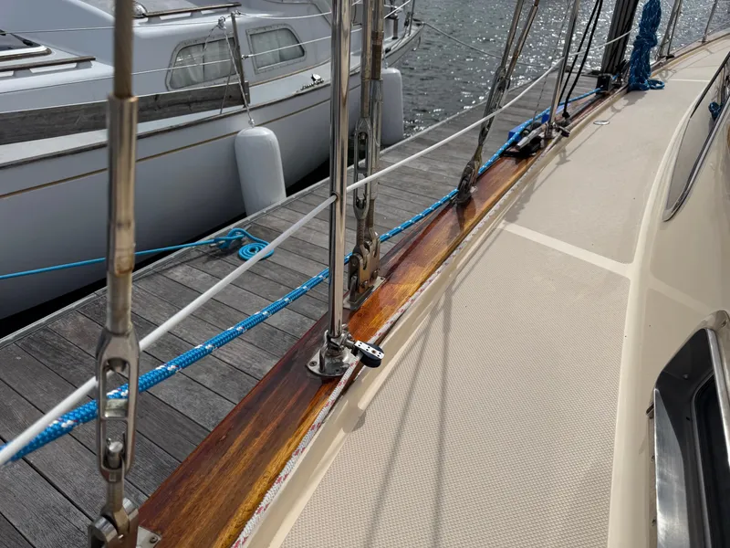 Slide: The Image of Island Packet 445 2005 - 148