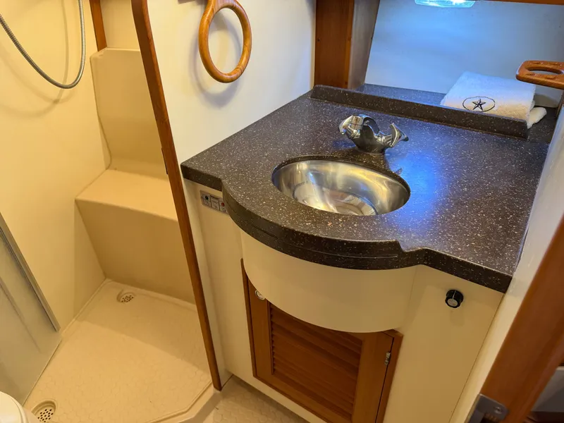 Slide: The Image of Island Packet 445 2005 - 26