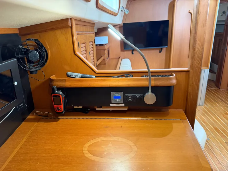 Slide: The Image of Island Packet 445 2005 - 35