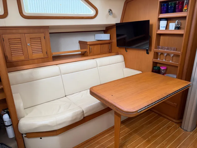 Slide: The Image of Island Packet 445 2005 - 5