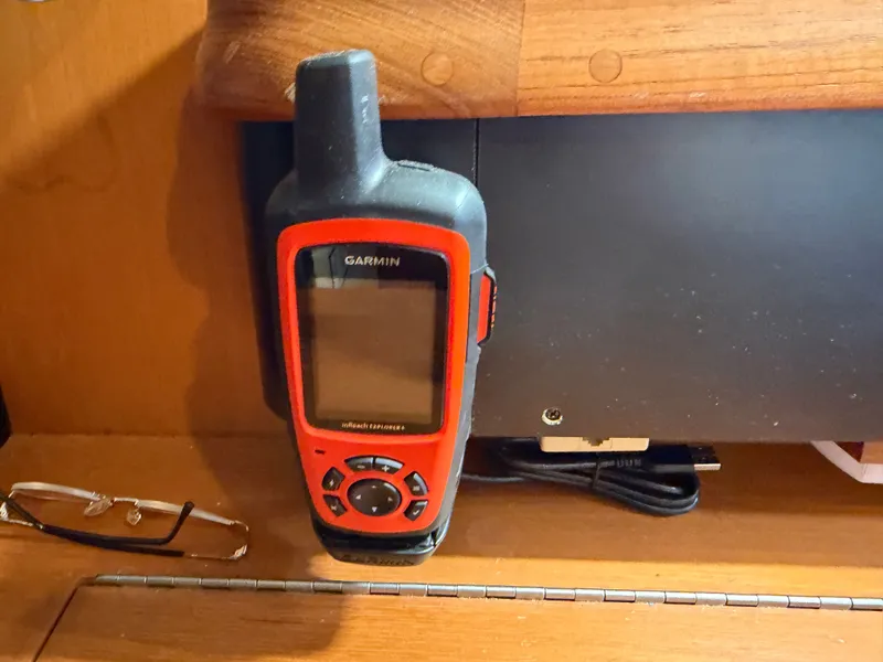 Slide: The Image of Island Packet 445 2005 - 52