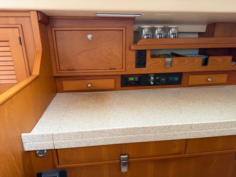 Slide: The Image of Island Packet 445 2005 - 63