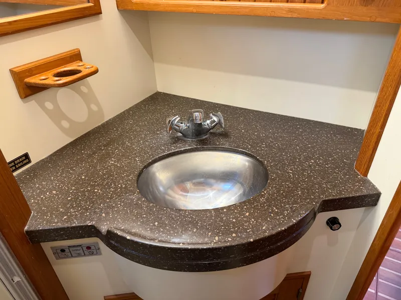 Slide: The Image of Island Packet 445 2005 - 87