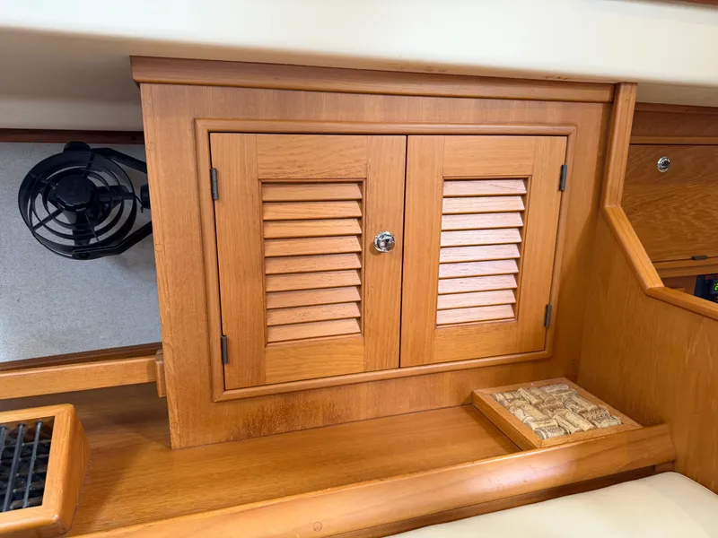 Slide: The Image of Island Packet 445 2005 - 9