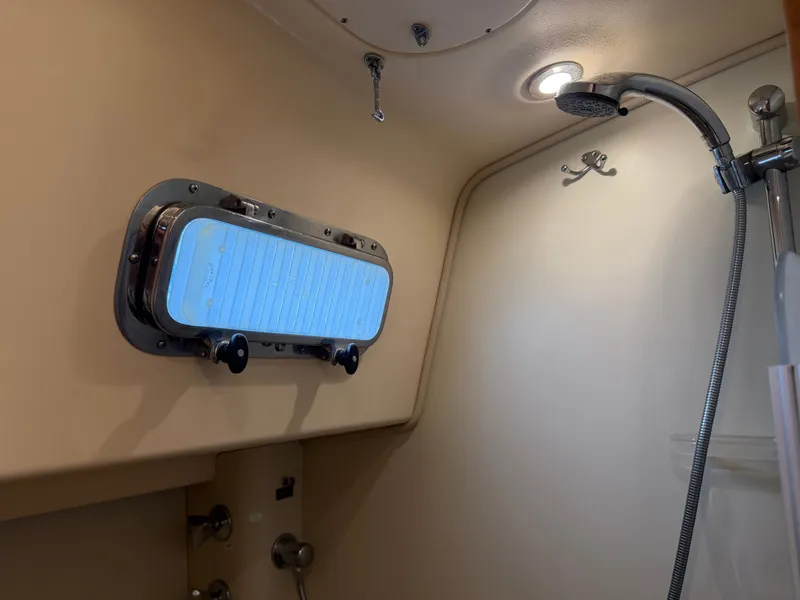 Slide: The Image of Island Packet 445 2005 - 90