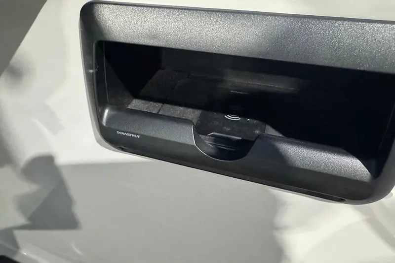 Slide: The Image of 2026 Bentley Pontoons Elite 223 Admiral, Scanstrut feature close-up. - 26