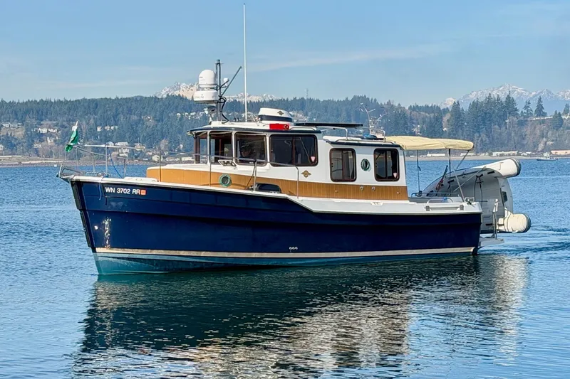 The Image of Ranger Tug R-29 2012 - undefined