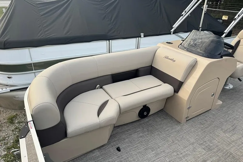 Slide: The Image of 2026 Bentley Pontoons Legacy 223 Swingback with luxurious seating and sleek design. - 10