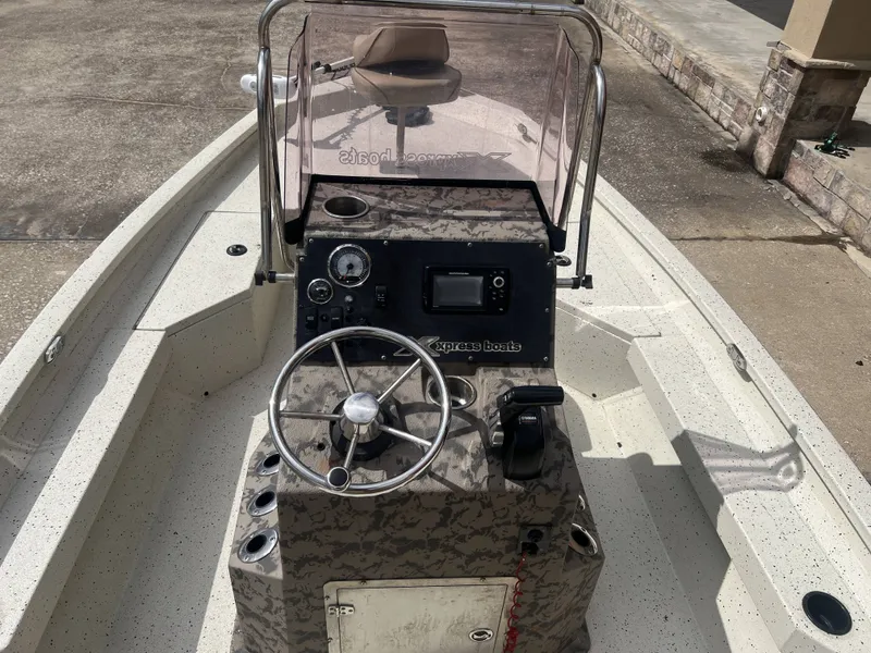 Slide: The Image of Xpress H20B Bay 2021 - 26