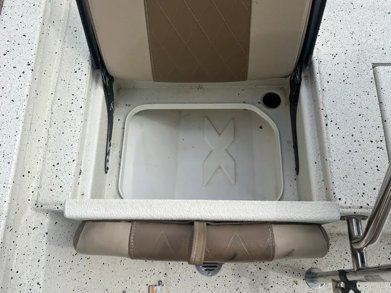 Slide: The Image of Xpress H20B Bay 2021 - 31