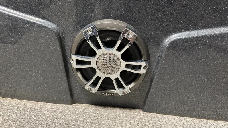 Slide: The Image of Speaker on a 2018 Crest Caribbean boat. - 18