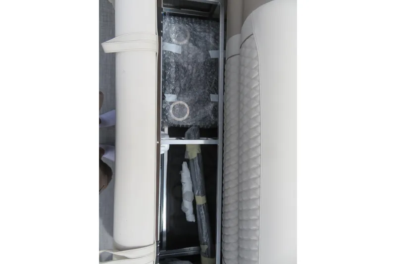 Slide: The Image of Interior view of Avalon Excalibur LTD Quad Lounger 2026. - 26