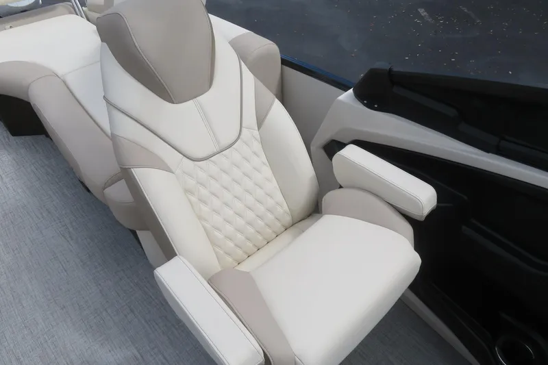 Slide: The Image of Luxurious seating in Avalon Excalibur LTD Quad Lounger 2026. - 31