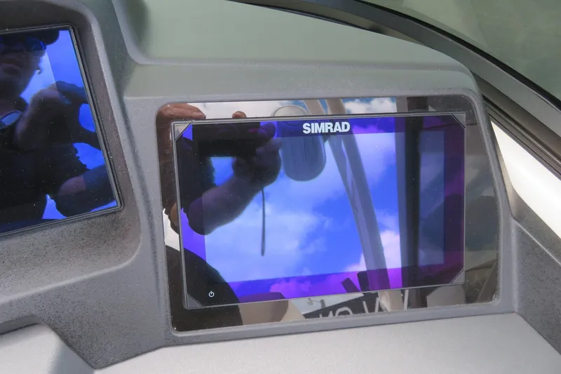 Slide: The Image of Simrad display on Avalon Excalibur 2026 boat. - 39
