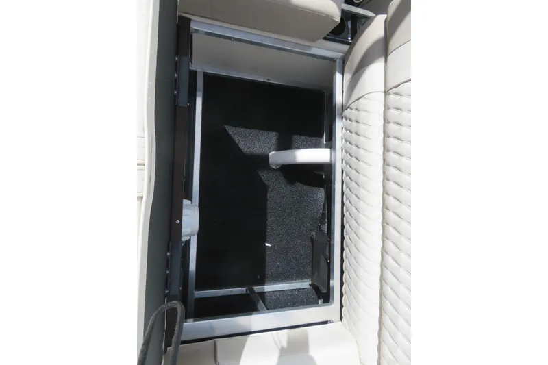 Slide: The Image of Avalon 2026 Avalon 27’ Excalibur LTD Elite Tritoon | Twin Mercury 400 V10s | Joystick | Performance Pontoon 2026 - 58