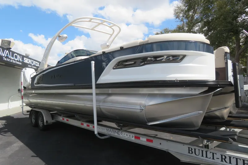Slide: The Image of Avalon 2026 Avalon 27’ Excalibur LTD Elite Tritoon | Twin Mercury 400 V10s | Joystick | Performance Pontoon 2026 - 86
