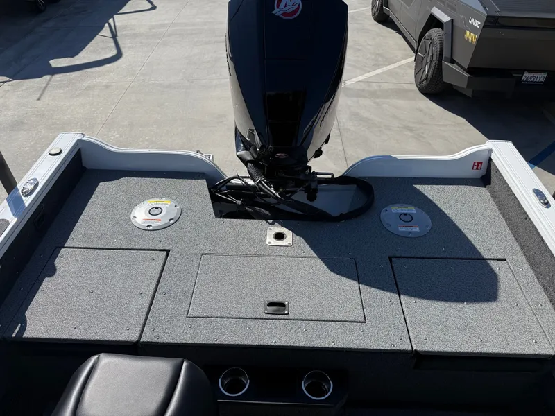 Slide: The Image of Crestliner Fish Hawk 1850 WT w/ 175HP Mercury ProXS! 2026 - 13