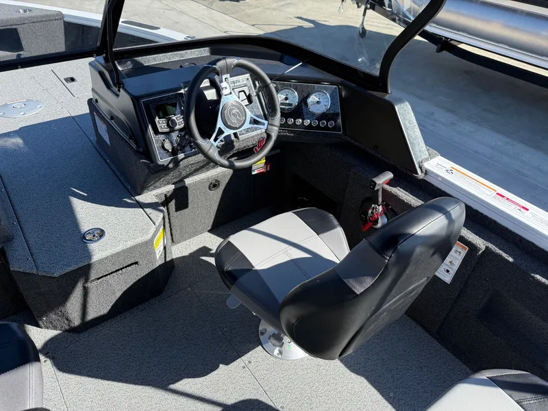 Slide: The Image of Crestliner Fish Hawk 1850 WT w/ 175HP Mercury ProXS! 2026 - 5