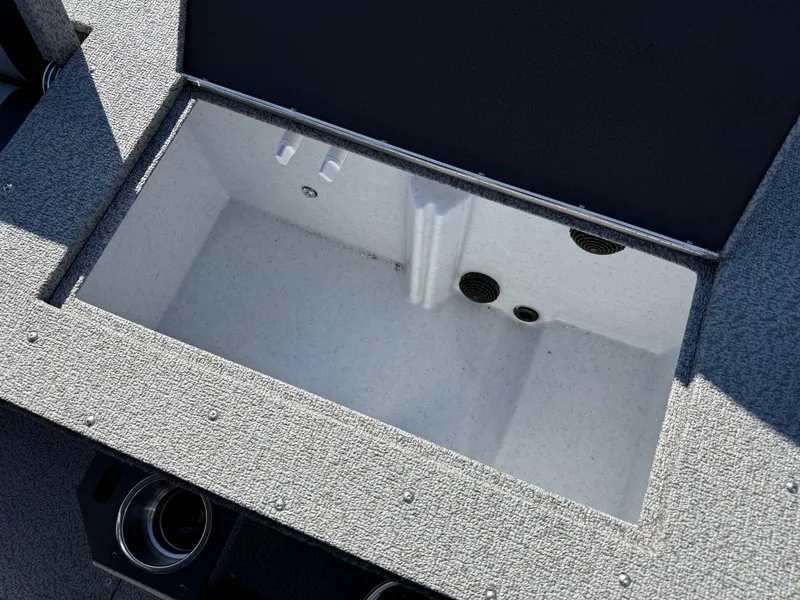 Slide: The Image of Crestliner Fish Hawk 1850 WT w/ 175HP Mercury ProXS! 2026 - 8