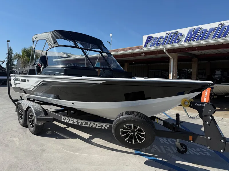 Slide: The Image of Crestliner Fish Hawk 1850 WT w/ 175HP Mercury ProXS! 2026 - 9