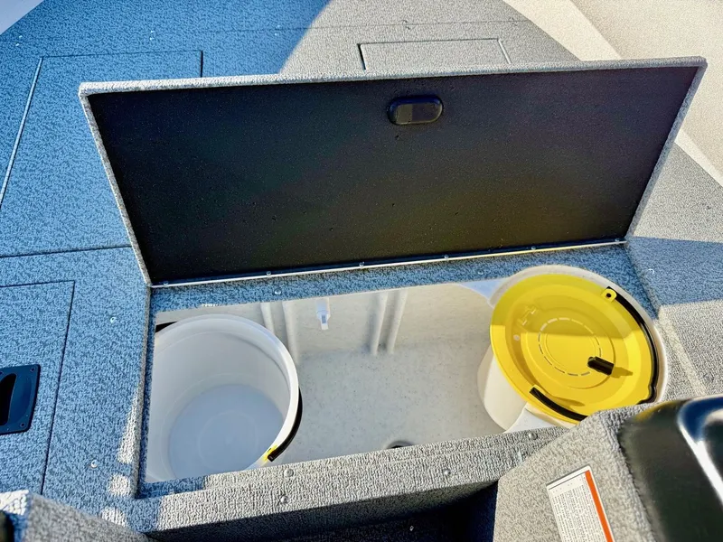 Slide: The Image of Crestliner 1650 Kodiak 2026 - 11