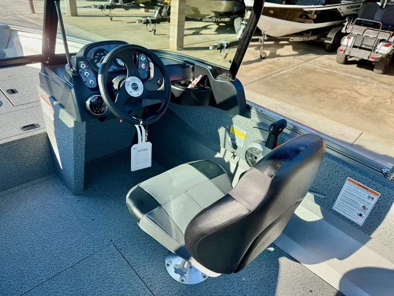 Slide: The Image of Crestliner 1650 Kodiak 2026 - 6