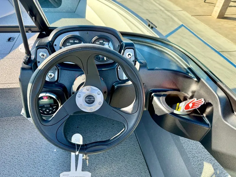 Slide: The Image of Crestliner 1650 Kodiak 2026 - 7