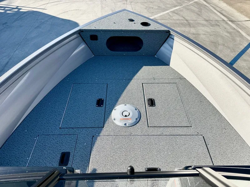 Slide: The Image of Crestliner 1650 Kodiak 2026 - 9