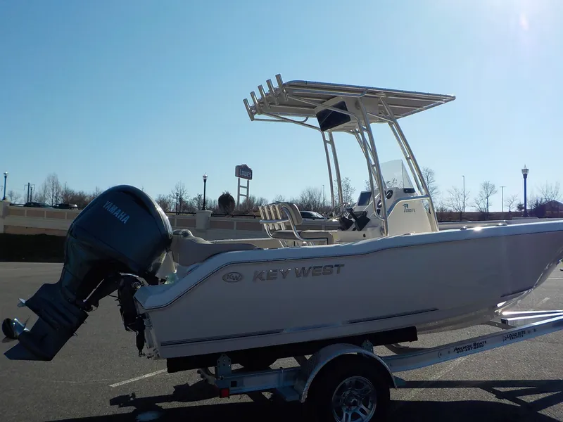 Slide: The Image of Key West FAMILY SPORTSMAN 203FS 2026 - 10