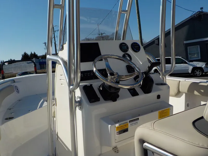 Slide: The Image of Key West FAMILY SPORTSMAN 203FS 2026 - 12