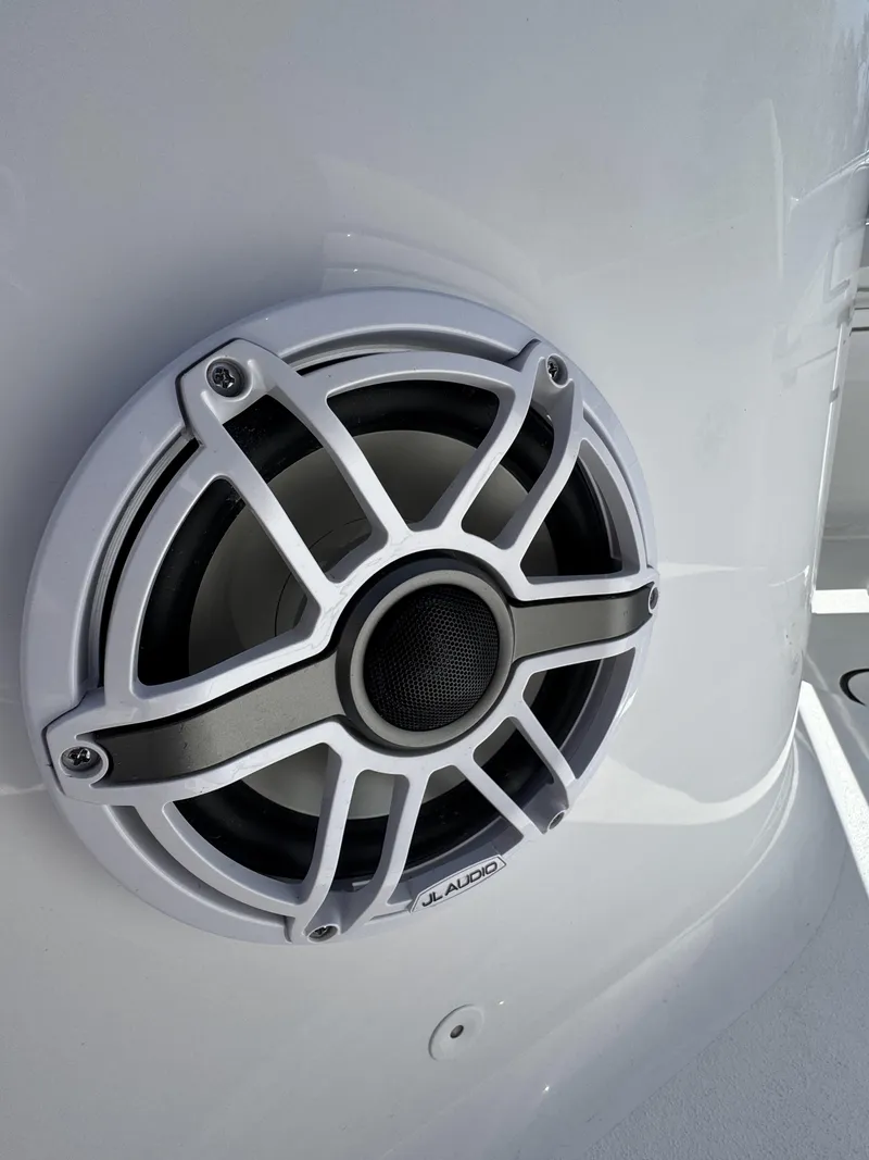 Slide: The Image of Sportsman Heritage 321 Center Console 2026 - 14