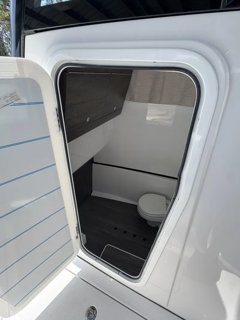 Slide: The Image of Sportsman Heritage 321 Center Console 2026 - 18