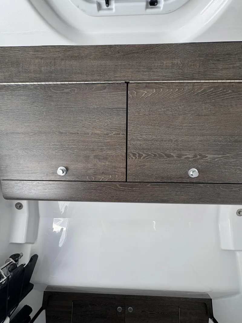 Slide: The Image of Sportsman Heritage 321 Center Console 2026 - 20