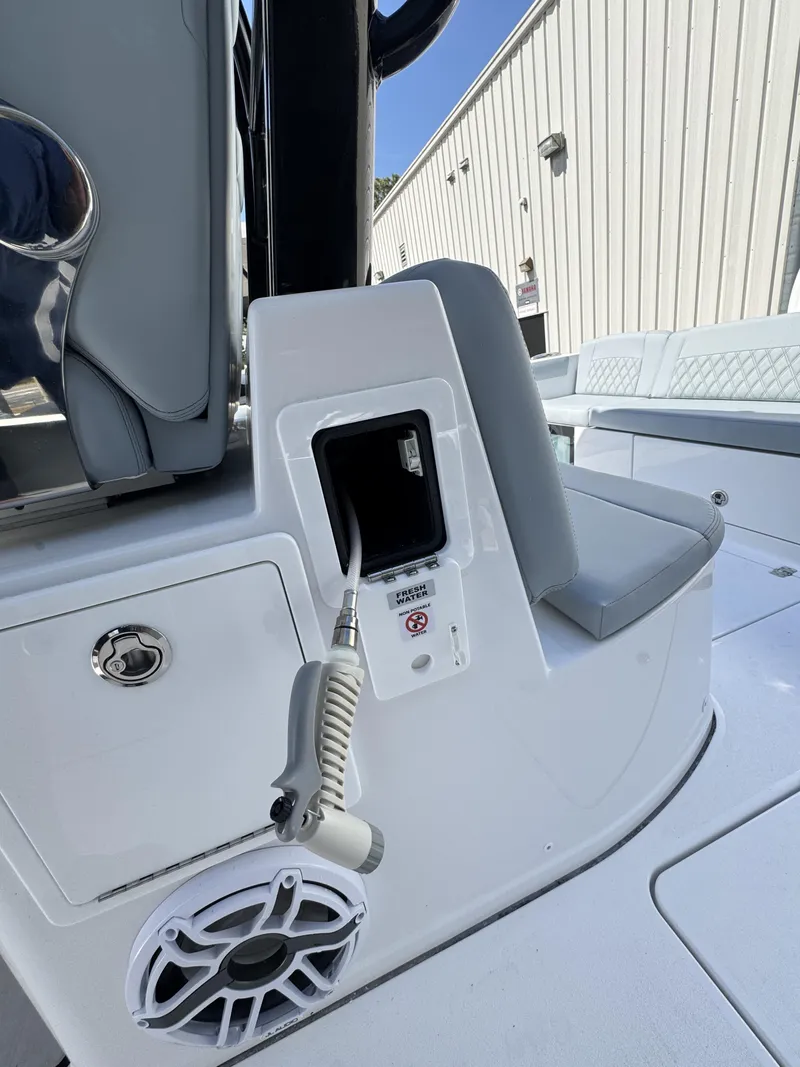 Slide: The Image of Sportsman Heritage 321 Center Console 2026 - 33