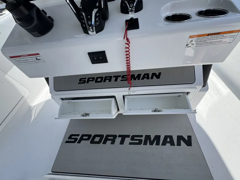 Slide: The Image of Sportsman Heritage 321 Center Console 2026 - 38