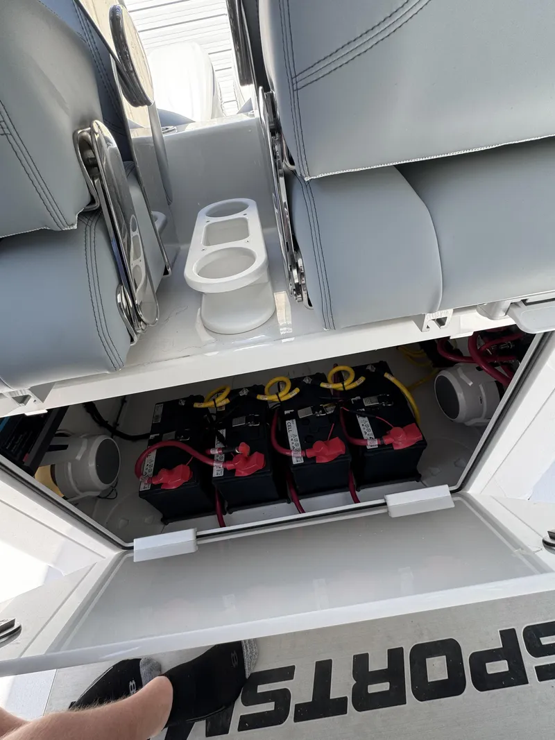 Slide: The Image of Sportsman Heritage 321 Center Console 2026 - 40