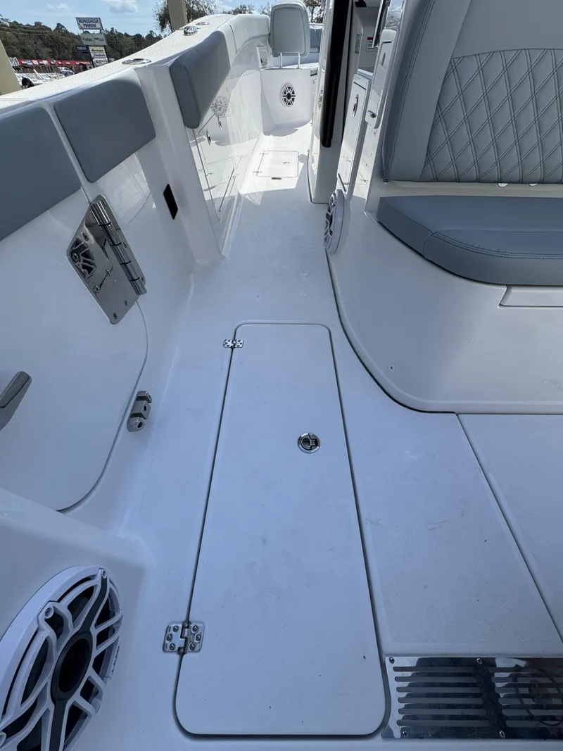 Slide: The Image of Sportsman Heritage 321 Center Console 2026 - 46