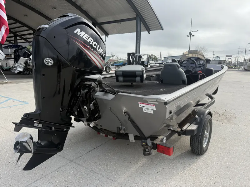 Slide: The Image of Lowe Stinger 175 2016 - 12