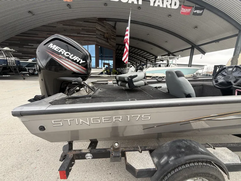 Slide: The Image of Lowe Stinger 175 2016 - 6