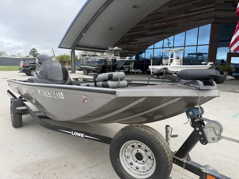 Slide: The Image of Lowe Stinger 175 2016 - 7