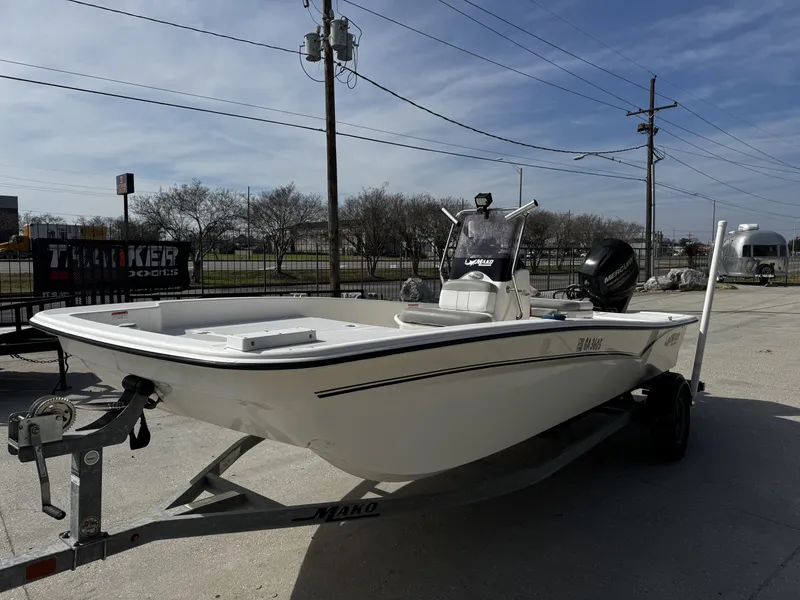 Slide: The Image of Mako Pro Skiff 17 CC 2019 - 12