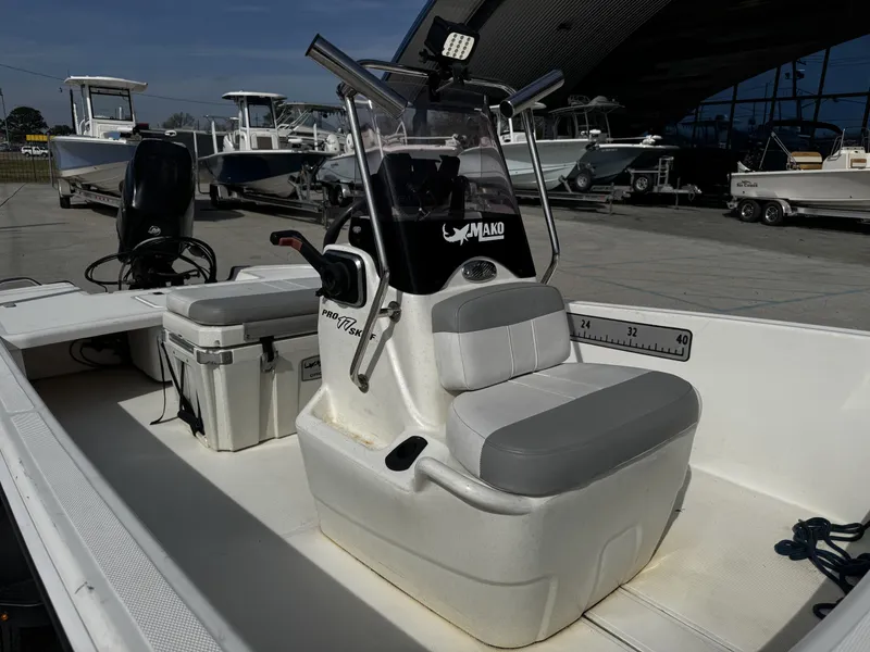 Slide: The Image of Mako Pro Skiff 17 CC 2019 - 6