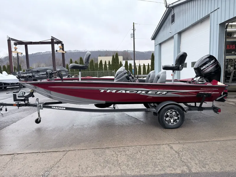 The Image of Tracker Pro Team 175 TXW 2019 - undefined