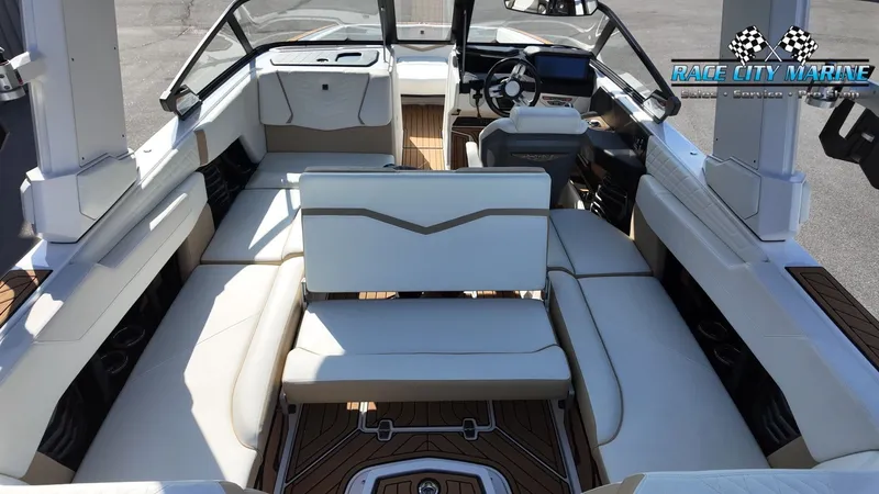 Slide: The Image of Nautique G23 2023 - 25