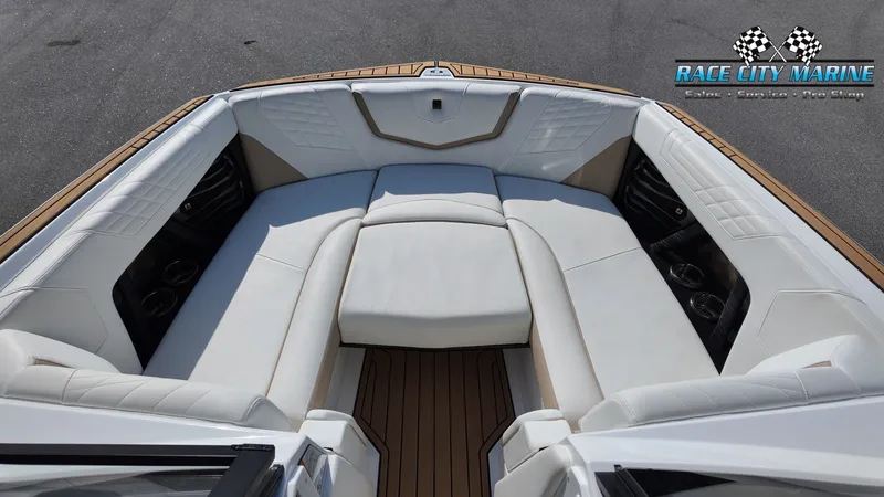 Slide: The Image of Nautique G23 2023 - 32