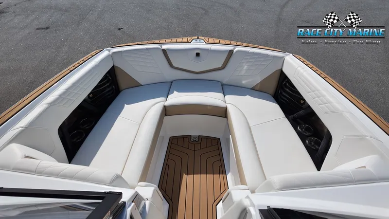 Slide: The Image of Nautique G23 2023 - 33